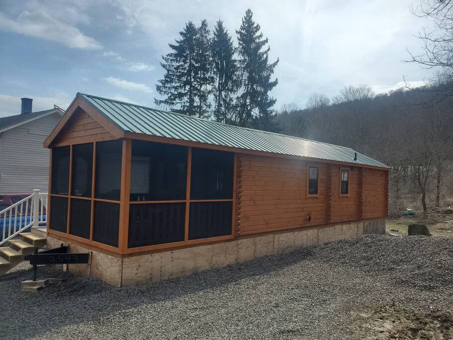 Cozy Cabin Cabin & Surroundings 18