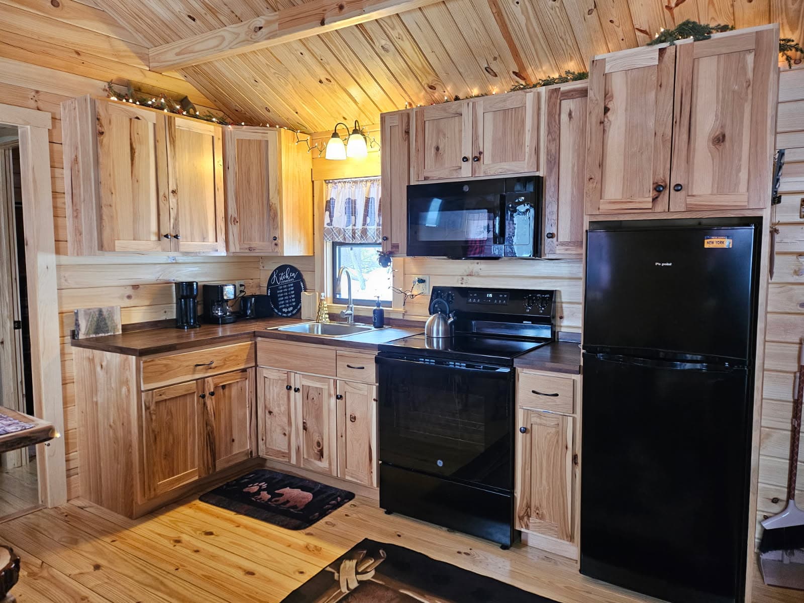 Cozy Cabin Cook, Dine, Unwind 3